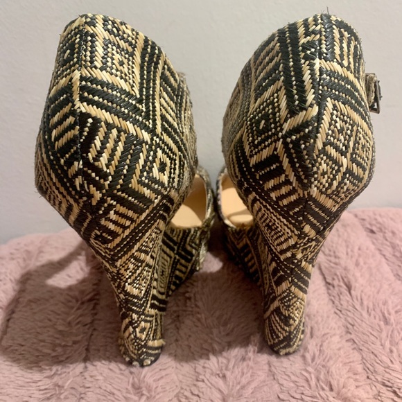 Madden Girl wedge sandals. - Picture 3 of 4